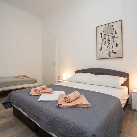 Apartments Lucija & Katia Rijeka Luaran gambar