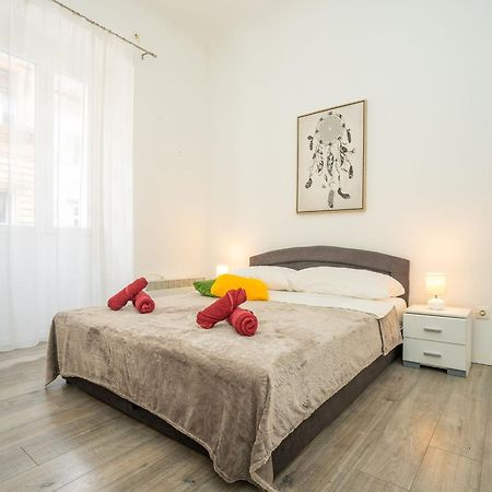 Apartments Lucija & Katia Rijeka Luaran gambar