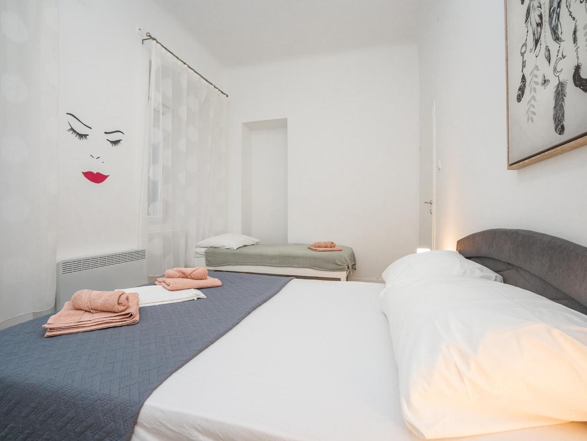 Apartments Lucija & Katia Rijeka Luaran gambar